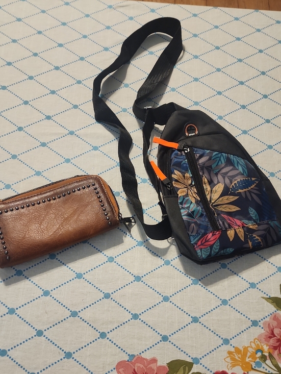 Handbags - Black Floral Leaf Crossbody Sling Bag